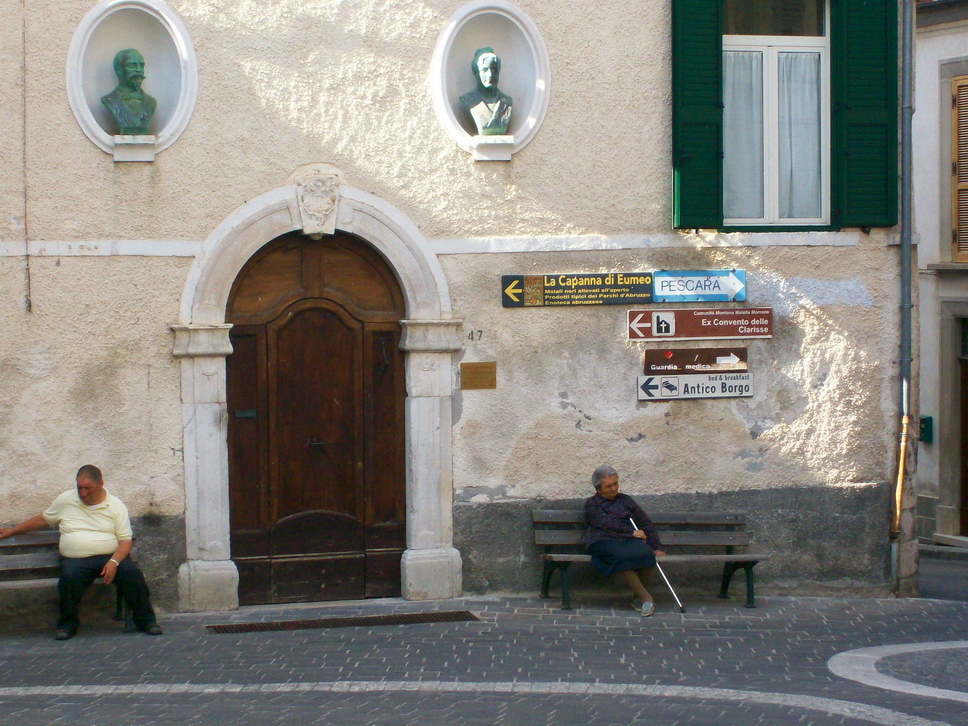 42 Caramanico.jpg - Caramanico Terme (Pe), piazza Vittorio Emanuele III